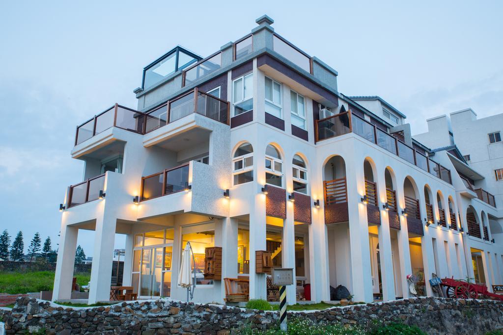 Malibu Oceanview Homestay Magong Exterior photo